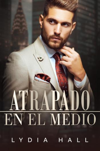 descargar libro Atrapado en el medio (Secretos de Oficina #03)