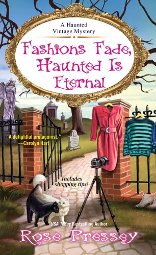 descargar libro Fashions Fade, Haunted Is Eternal